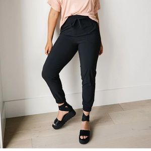 Albion Fit Destination Joggers Black Medium Tall NWT